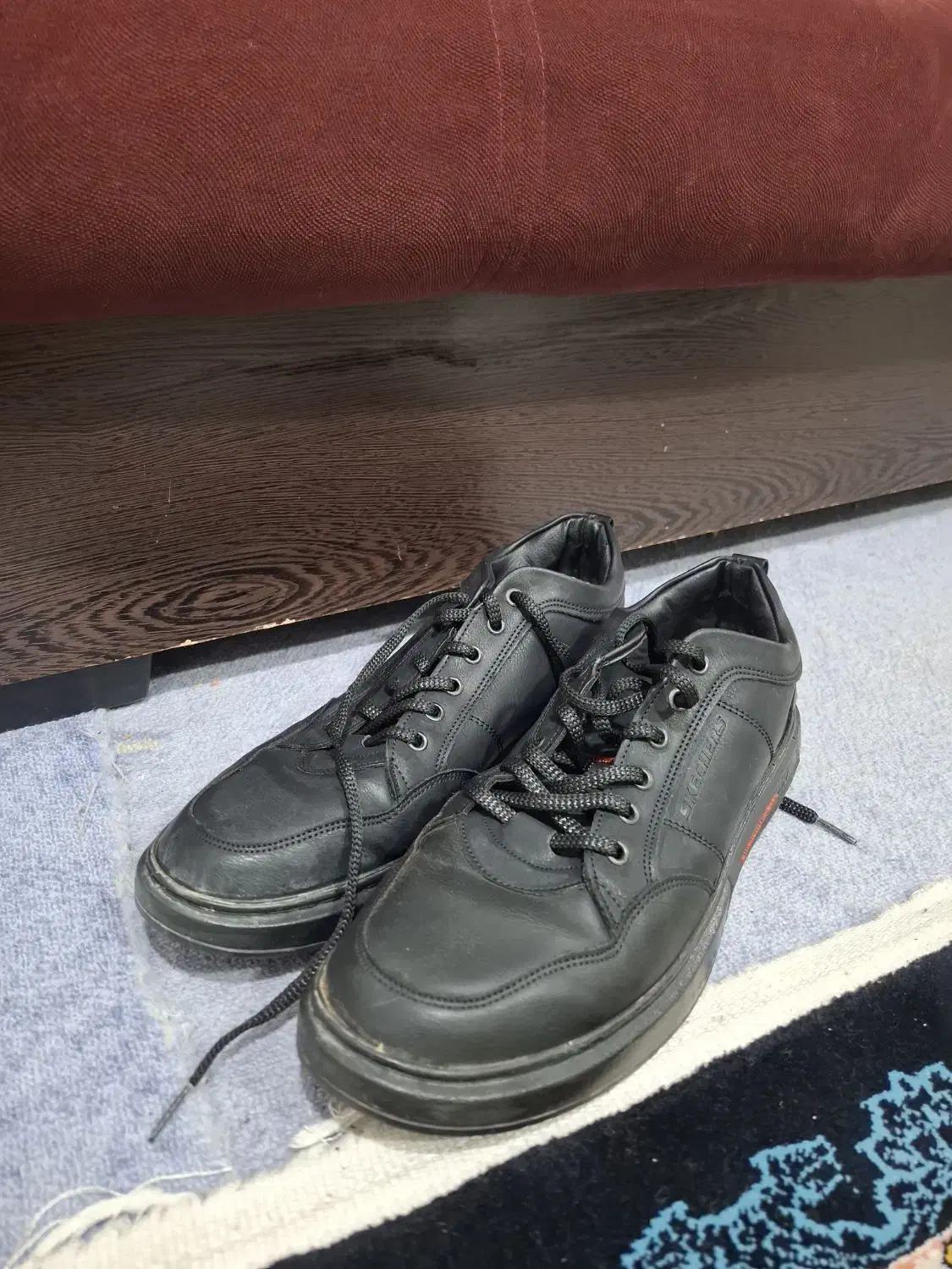 کفش|کیف، کفش، کمربند|قصرشیرین, |دیوار