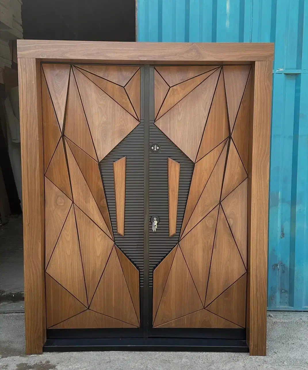 درب ضد سرقت سفید طلایی نرده شیشه ای،سکوریت کد P020|مصالح و تجهیزات ساختمان|رویان, |دیوار