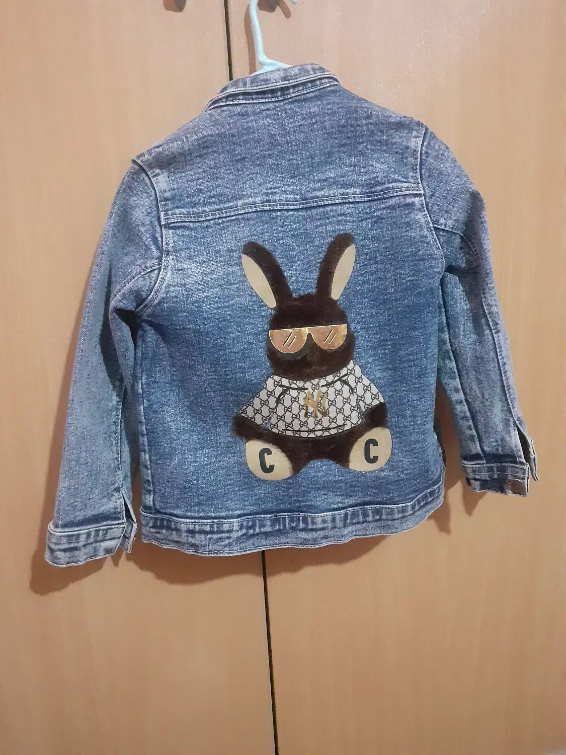 لباس بچه گانه|کفش و لباس بچه|صدرا-فارس, فاز ۱|دیوار