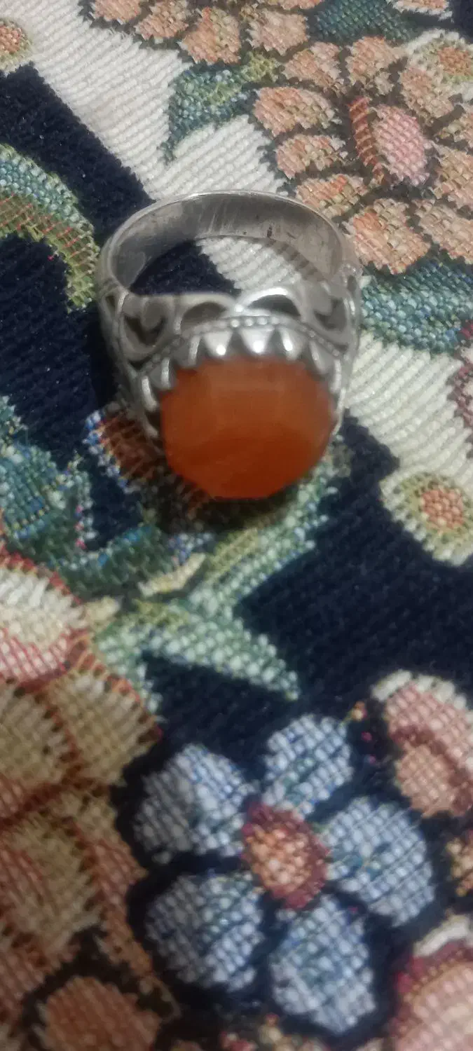 سلام یک انگشتر نفره عقیق هست|جواهرات|اهواز, اهواز|دیوار