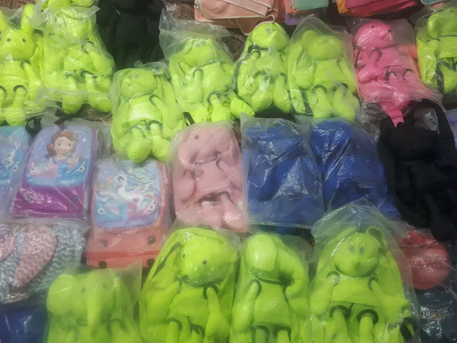 کیف عروسک دار|کیف، کفش، کمربند|بوشهر, |دیوار