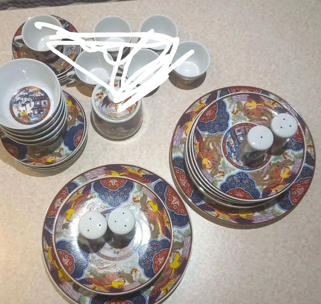 چینی عتیقه و قدیمی دکوری|ظروف سرو و پذیرایی|ری, دولتآباد|دیوار