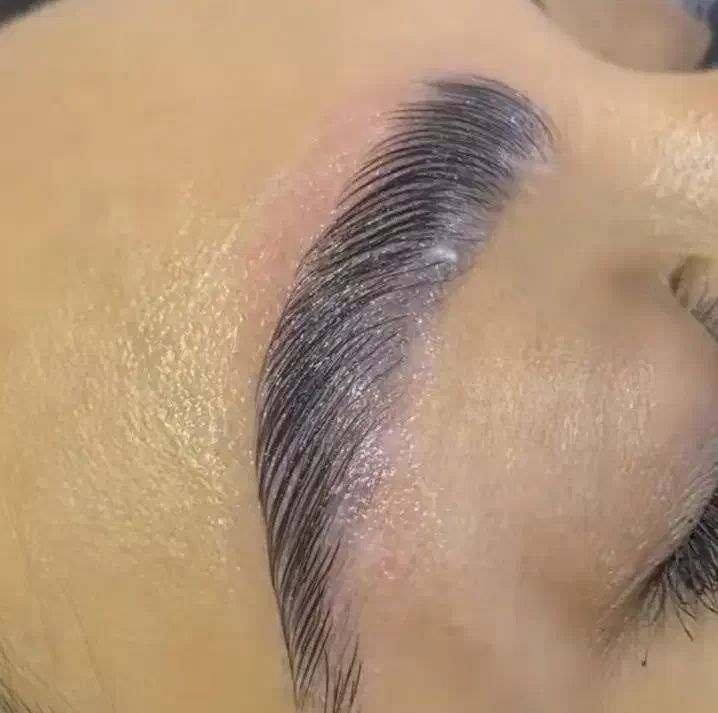 اکستنشن کاشت ولیفت لمینت مژه ابرو|خدمات آرایشگری و زیبایی|قم, امامزاده ابراهیم|دیوار