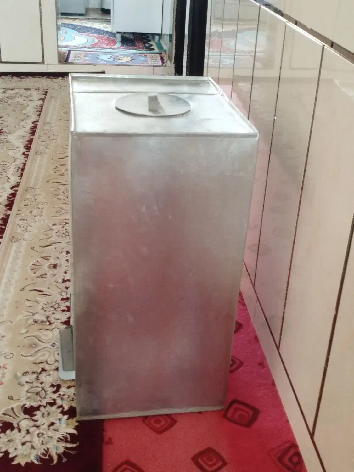 تا پو|ظروف نگهدارنده، پلاستیکی، یک‌بارمصرف|دورود, |دیوار