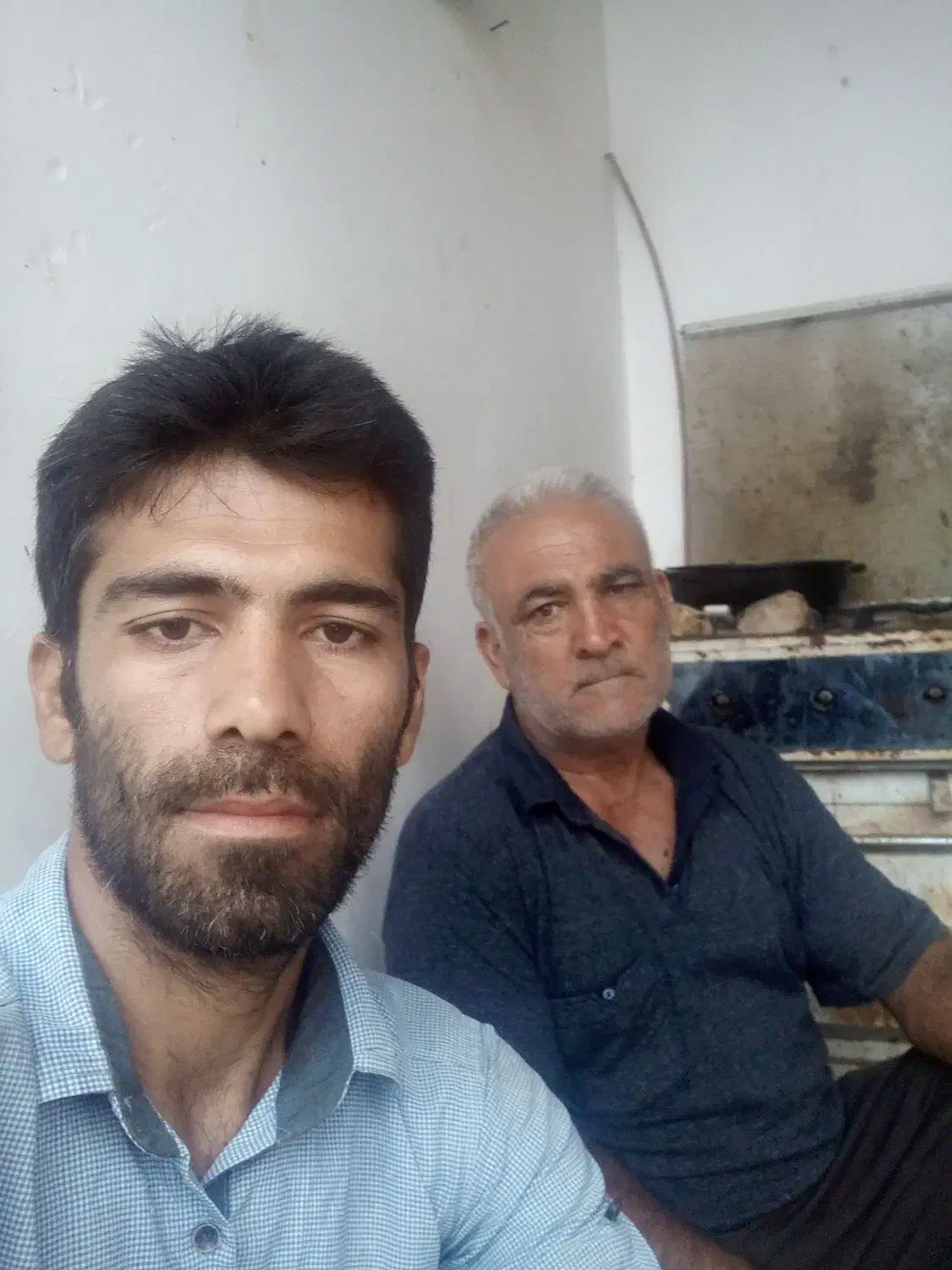 بیکارم هرکاری باشه درخدمتم|خدمات باغبانی و درختکاری|گنبد کاووس, |دیوار