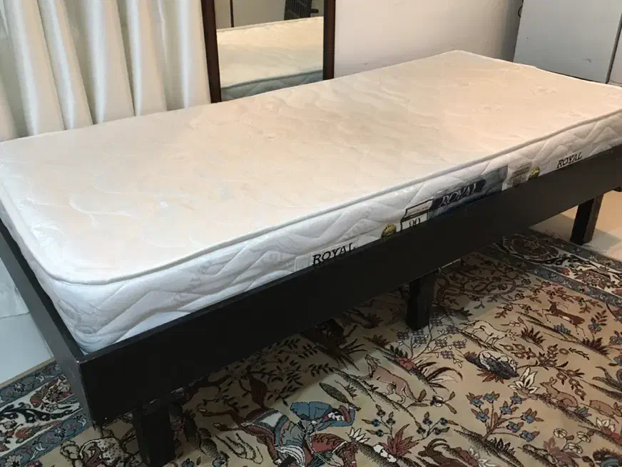 تخت +تشک ۹۰*۲۰۰درو|تشک تختخواب|سنندج, |دیوار