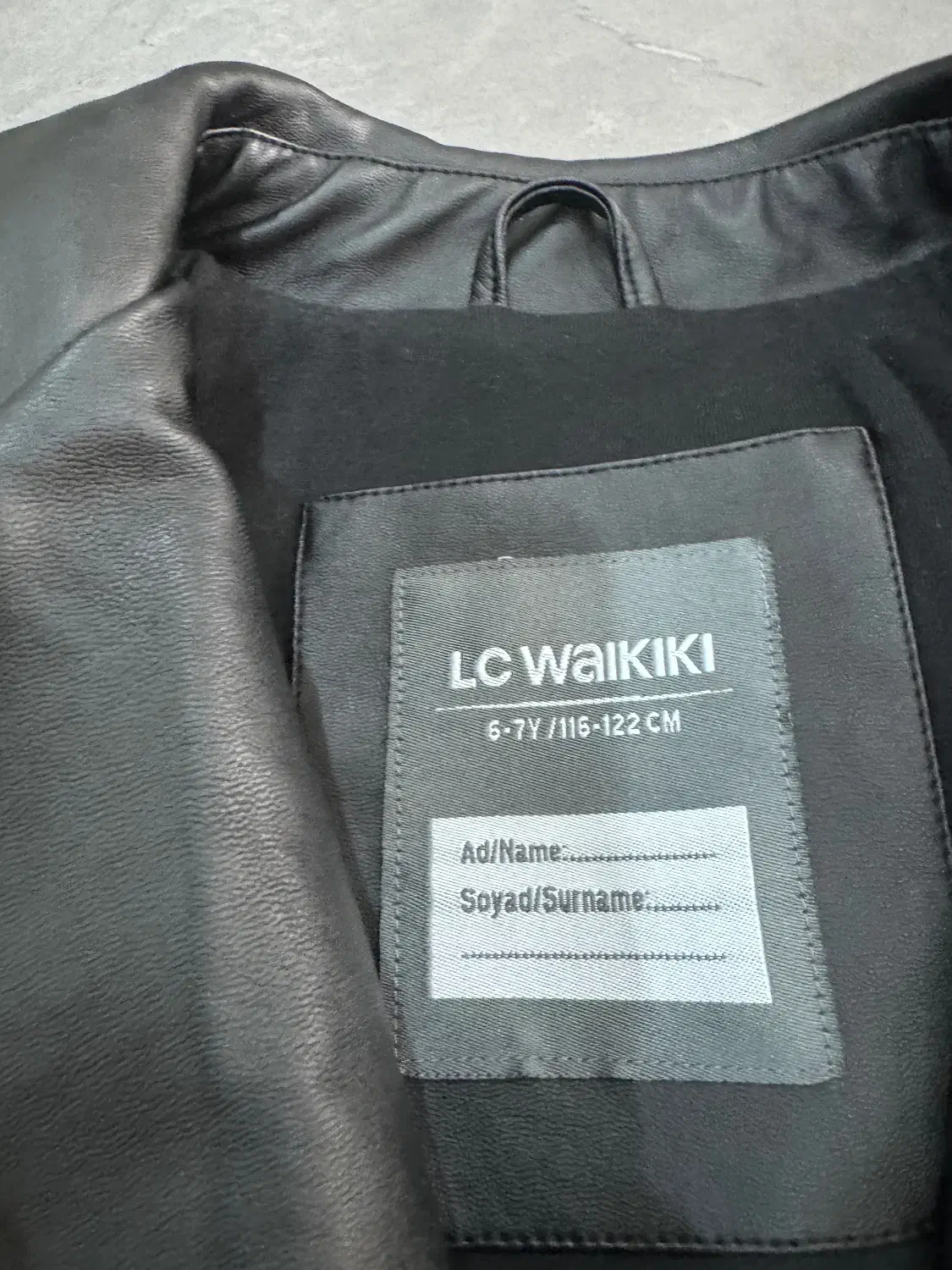 کاپشن چرم بچه گانه ال سی(اصل)|کفش و لباس بچه|حبیب آباد, |دیوار