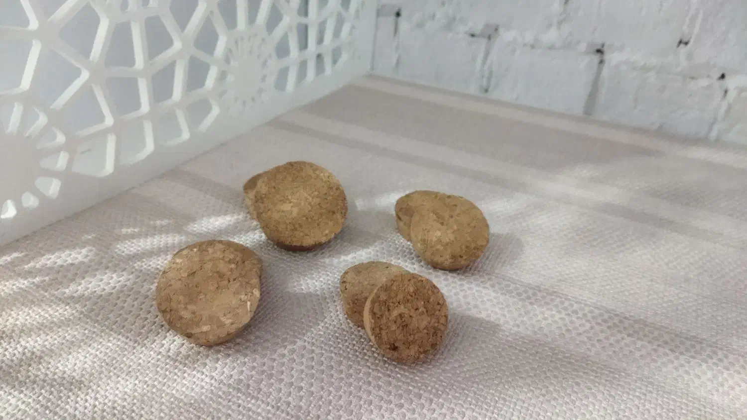 چوب پنبه|ظروف نگهدارنده، پلاستیکی، یک‌بارمصرف|تهران, جوانمردان (اندیشه)|دیوار