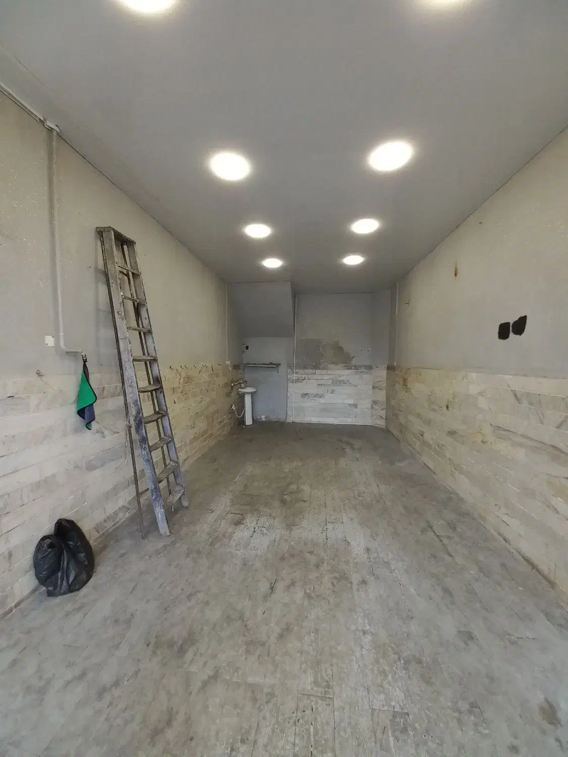 مغازه / تجاری / ۳۰ متری / گاز|اجارهٔ مغازه و غرفه|رشت, منظریه|دیوار