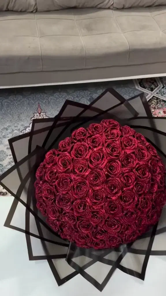 ۵۰ شاخه دسته گل|گل مصنوعی|نسیم‌شهر, |دیوار