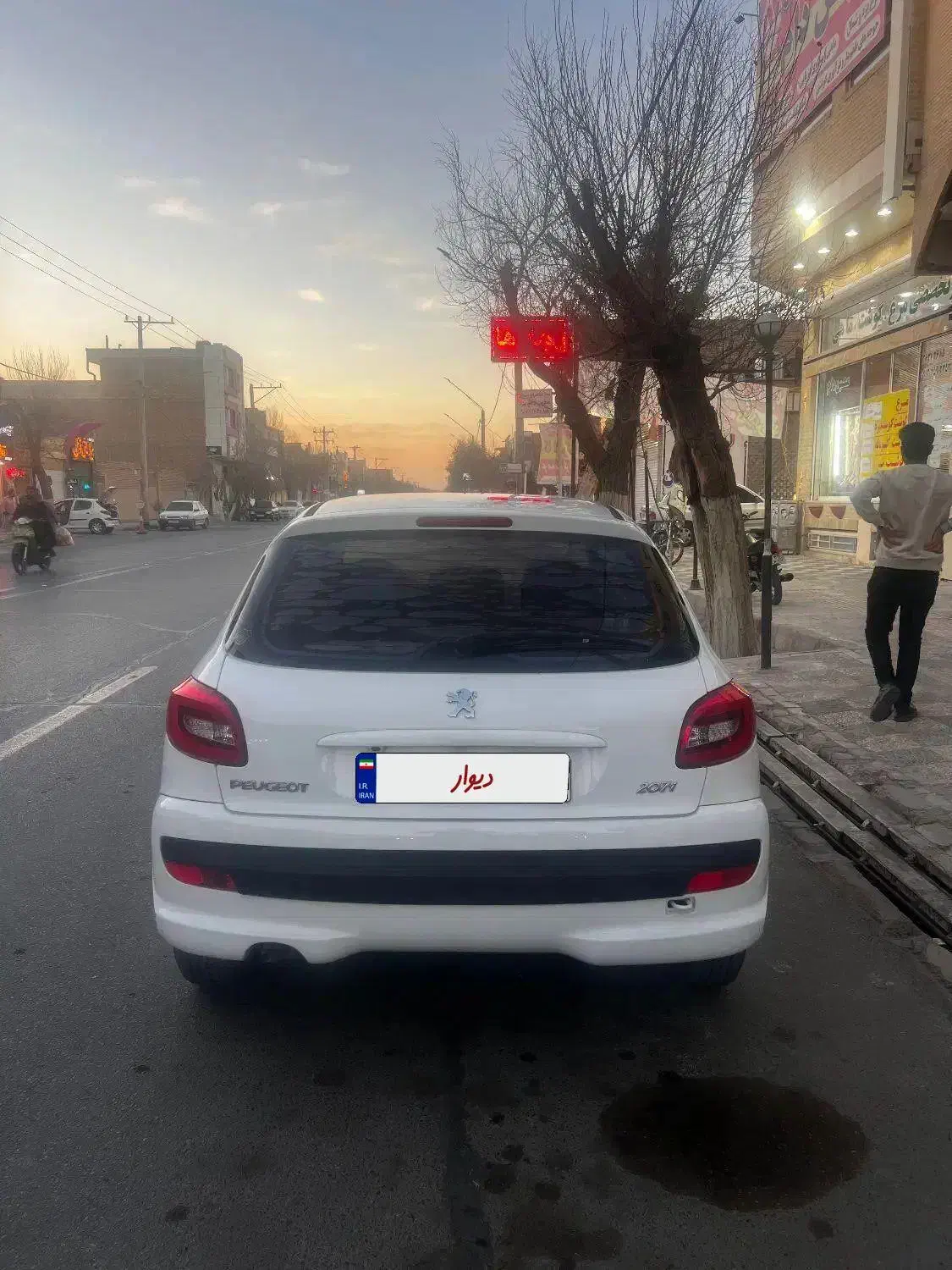 207 مدل 98|خودرو سواری و وانت|یزد, |دیوار