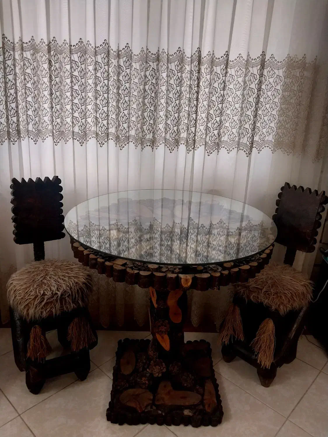 میز دونفره|میز و صندلی غذاخوری|اندیشه, اندیشه فاز ۳|دیوار