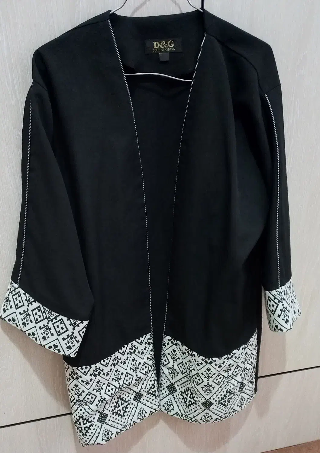 هودی نو و کت لی نو|لباس|ابهر, |دیوار