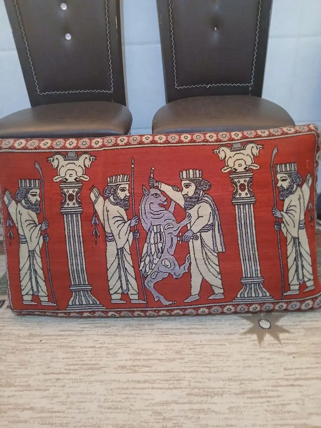 ۶جفت پشتی سنتی طرح برجسته دوهفته عکس اول نو هست|پشتی|مرودشت, پشت سایپا|دیوار