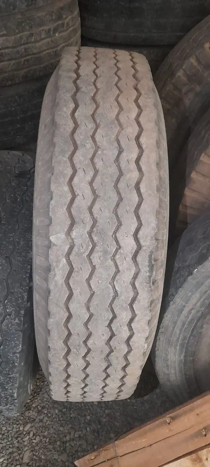 لاستیک۱۲/۲۰و۱۱۲۰|قطعات یدکی و لوازم جانبی|لنجان, |دیوار