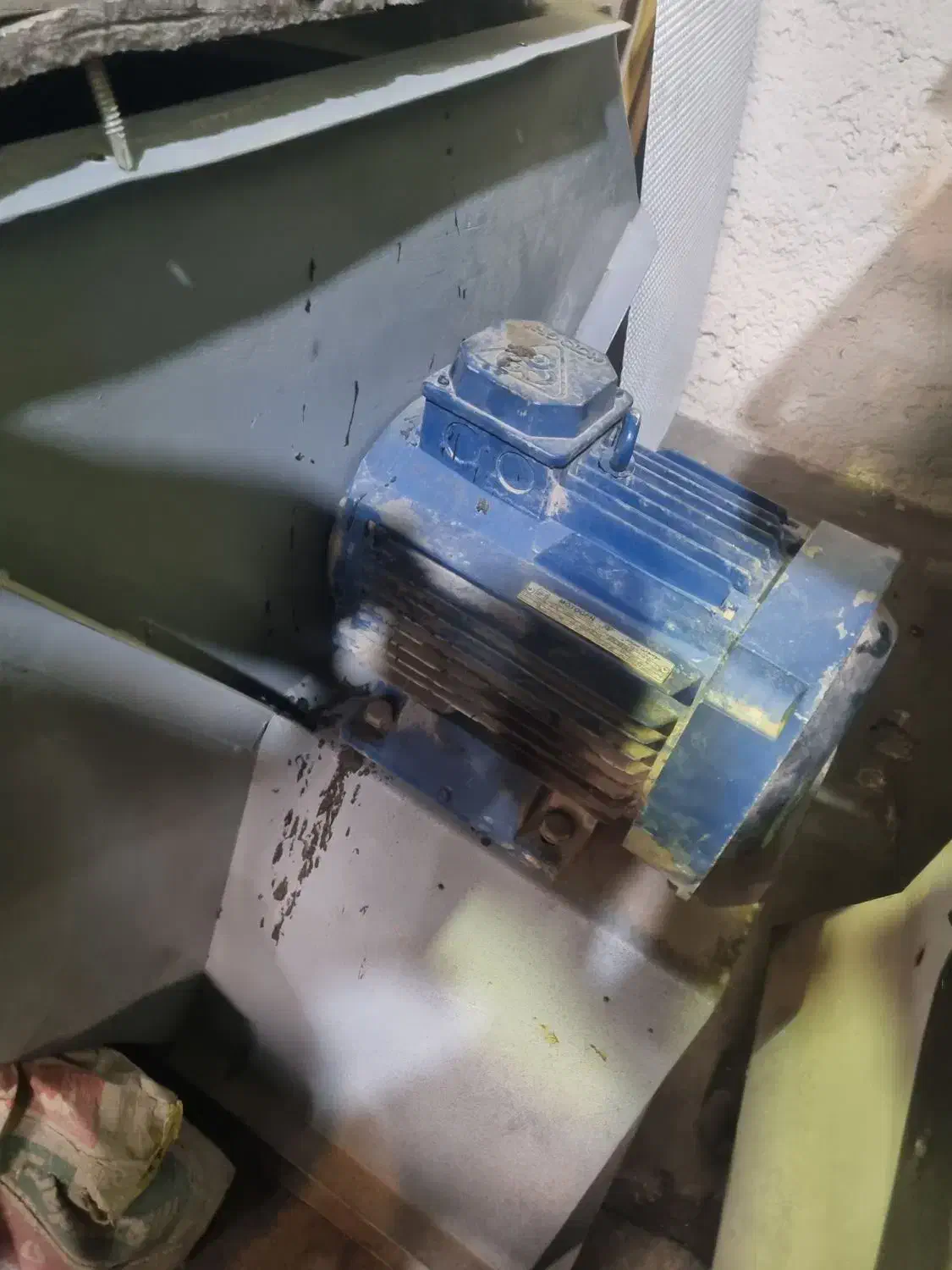 هواکش ساتروفیوژ|پنکه و تصفیه‌کنندهٔ هوا|قدس, شهر‌قدس|دیوار