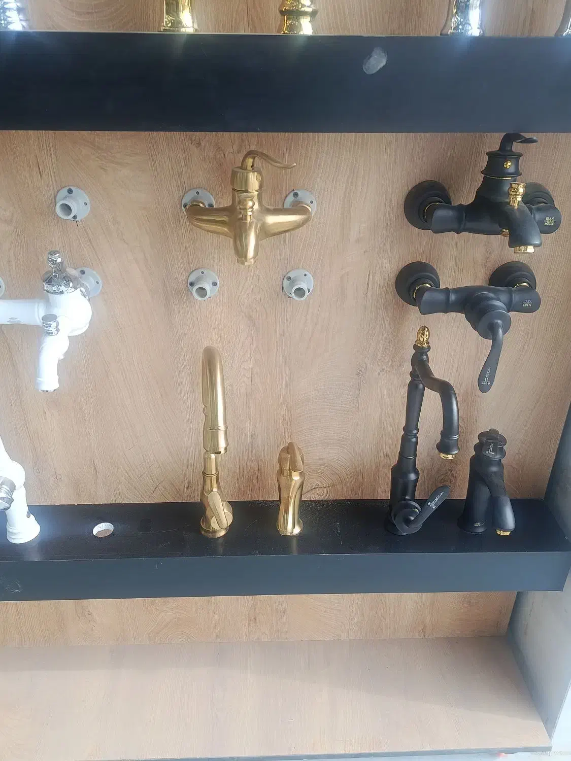 شیرآلات سزار در رنگبندی بالا|مصالح و تجهیزات ساختمان|قزوین, |دیوار