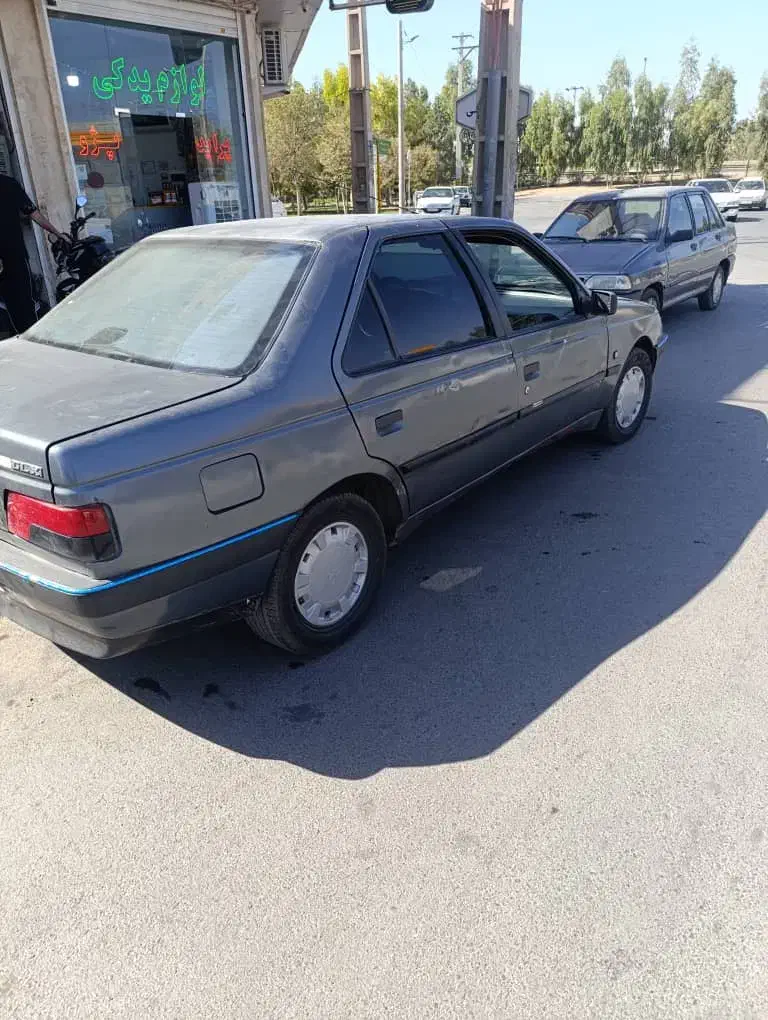 پژو 405 مدل 88|خودرو سواری و وانت|قم, ولیعصر|دیوار