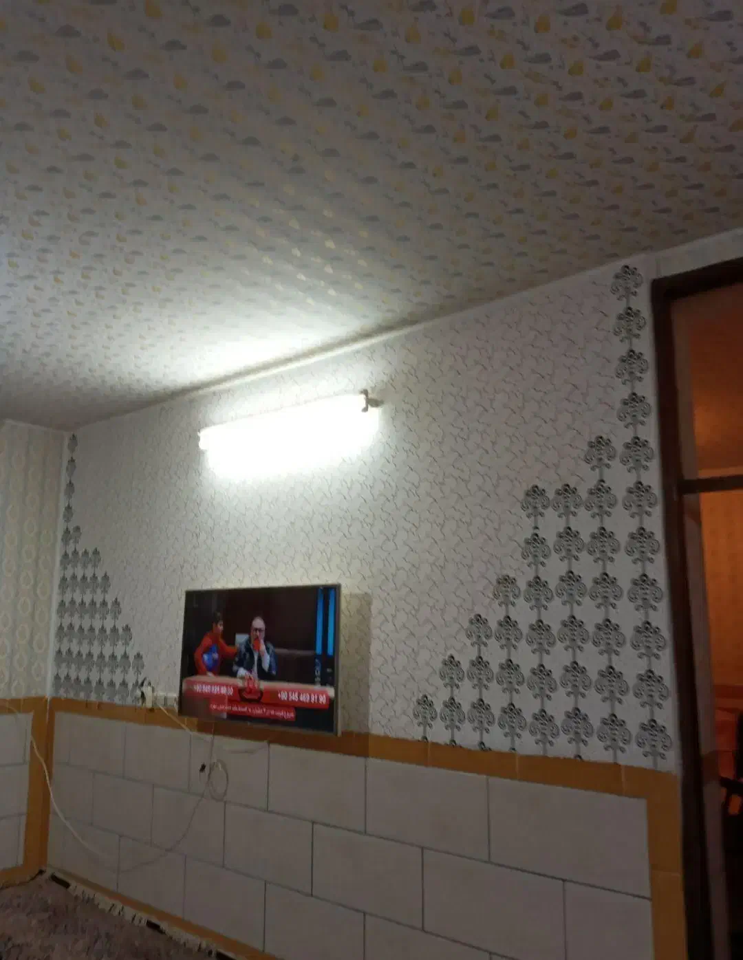 انواع طرح کاغذدیواری بارنگهای مختلف|خدمات پیشه و مهارت|دورود, |دیوار