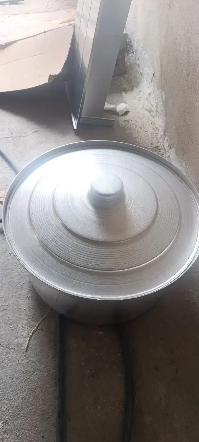 قابلمه روی|ظروف پختوپز|یاسوج, |دیوار