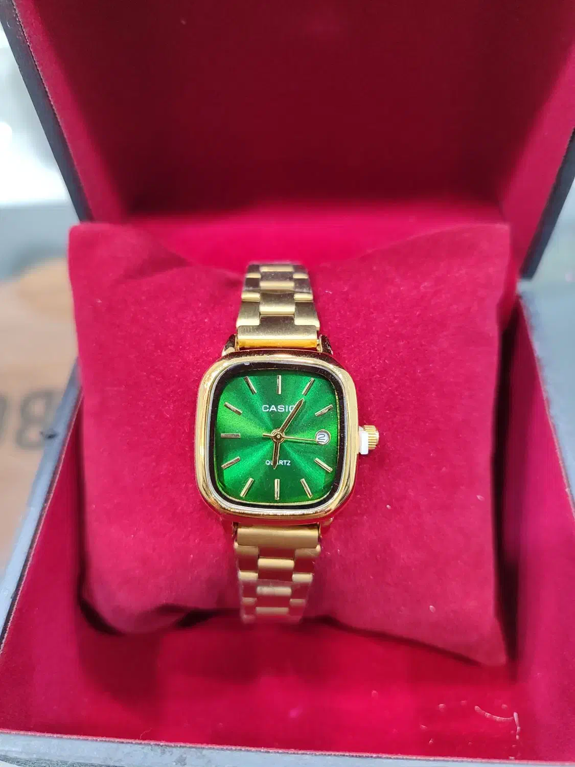 فروش ویژه ساعت زنانه به مناسبت روز زن و مادر|ساعت|بجنورد, |دیوار