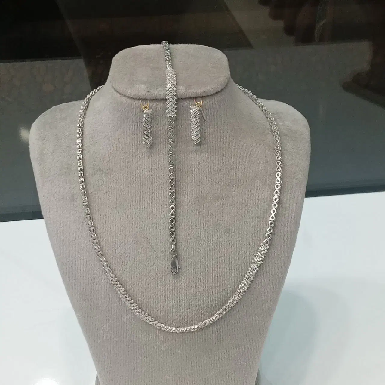 سرویس نقره|جواهرات|قم, باجک یک|دیوار