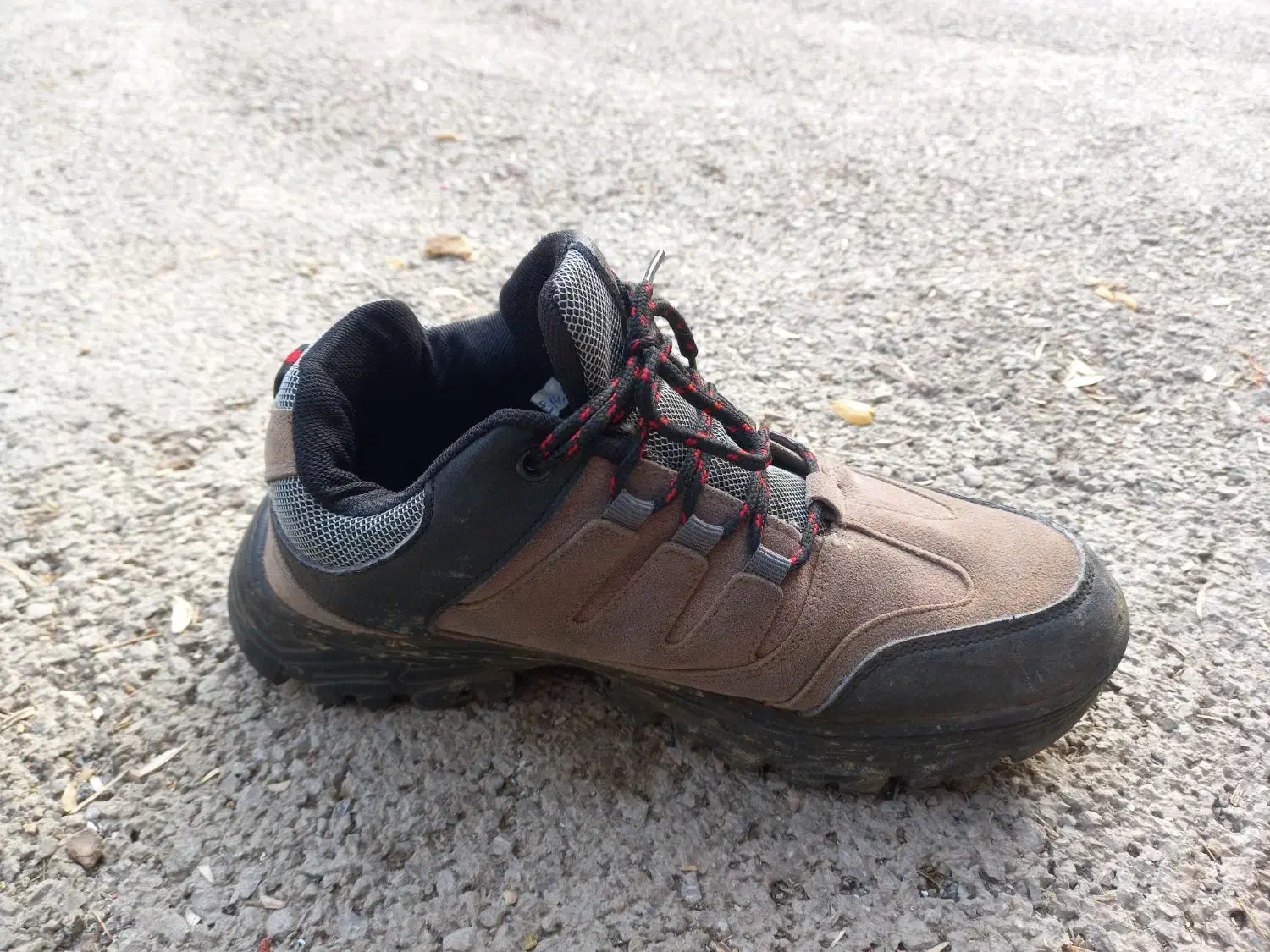 کفش|کیف، کفش، کمربند|جوانرود, |دیوار