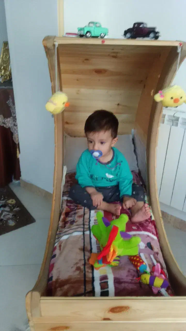 تخت کودک شیک و خاص|تخت و صندلی بچه|فردیس, شهرک هفده شهریور|دیوار