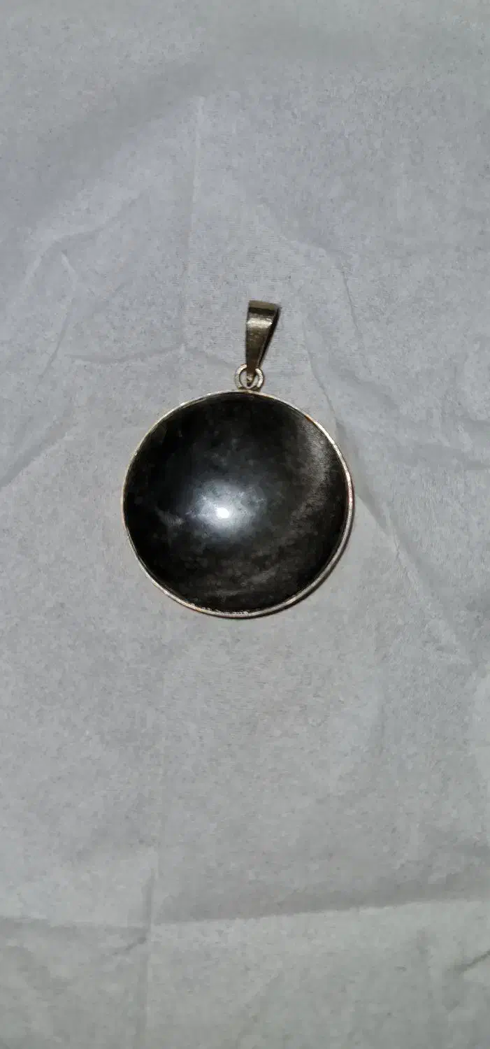 آویز سنگ ابسیدین|کلکسیون اشیاء عتیقه|اهواز, کمپلو جنوبی|دیوار