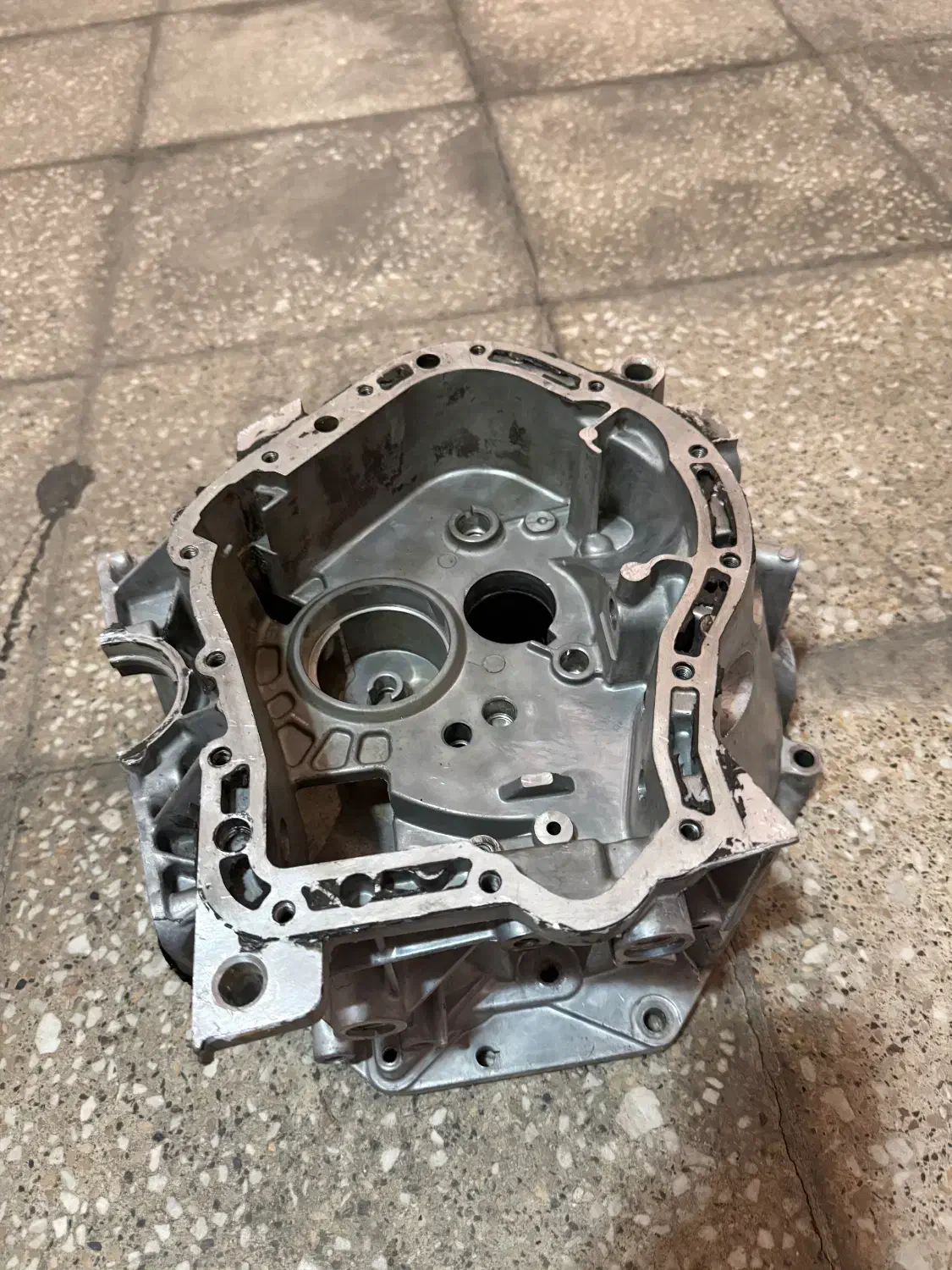 پوسته گیربکس رانا استوک در حد آک|قطعات یدکی و لوازم جانبی|کرج, گلشهر|دیوار