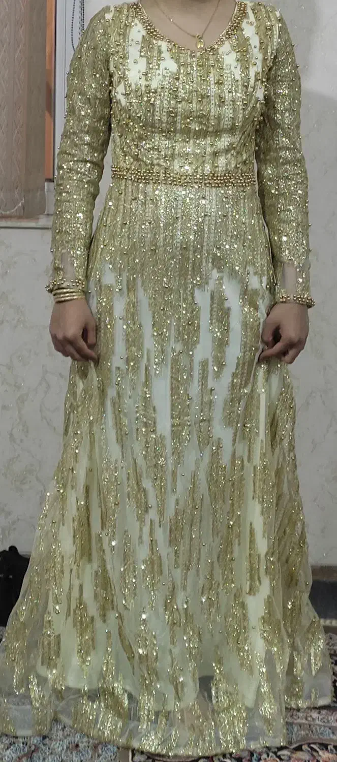 لباس مجلسی|لباس|همدان, |دیوار