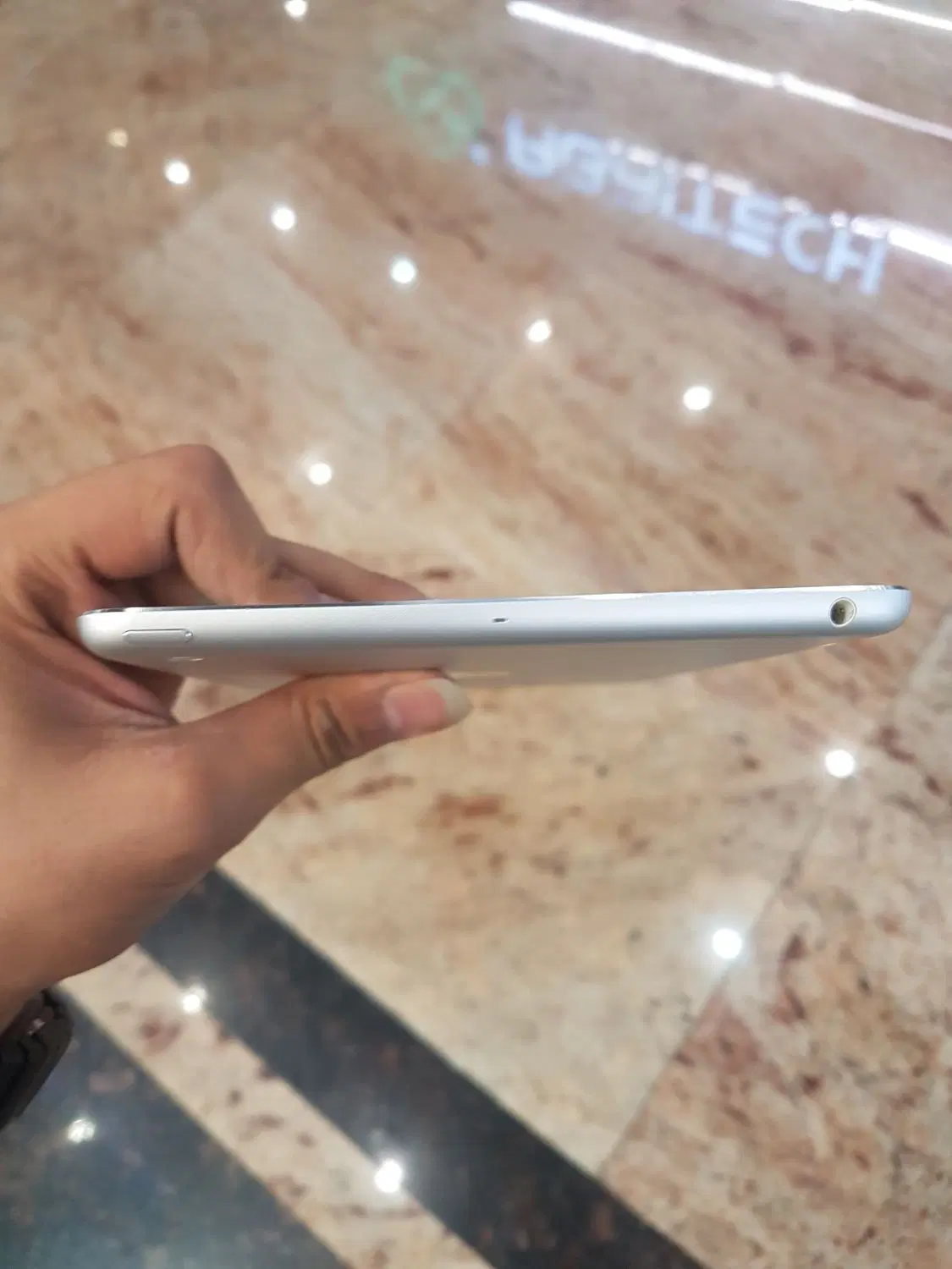 ipad mini|تبلت|تهران, آسمان|دیوار