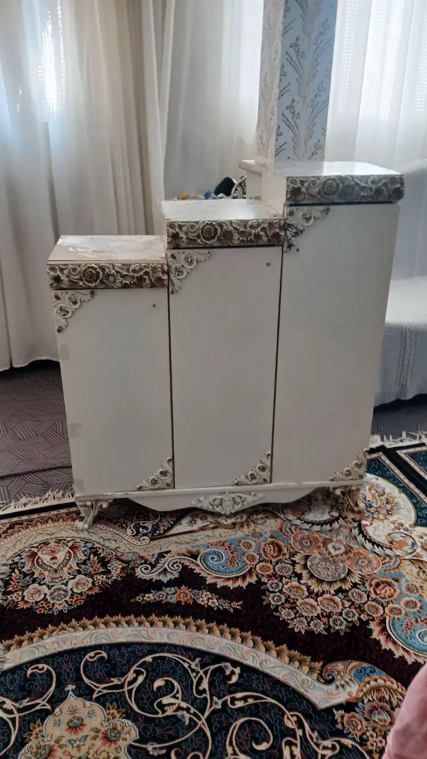 جاکفشی|جاکفشی، کمد، دراور|قم, شاه ابراهیم|دیوار