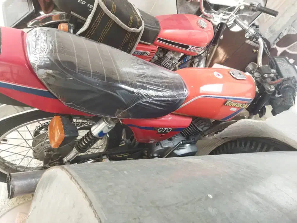 موتورGTO|موتورسیکلت|ابریشم, |دیوار