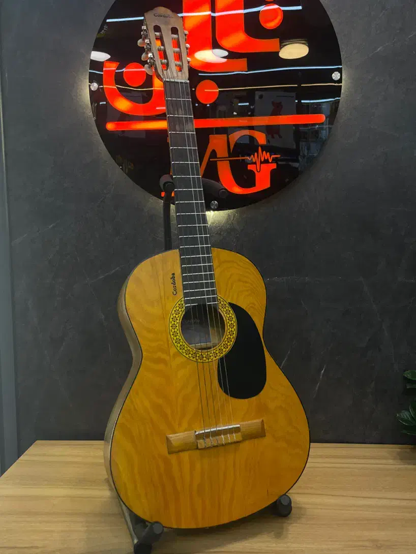 گیتار codoba|گیتار، بیس، امپلیفایر|رشت, لاکانی|دیوار