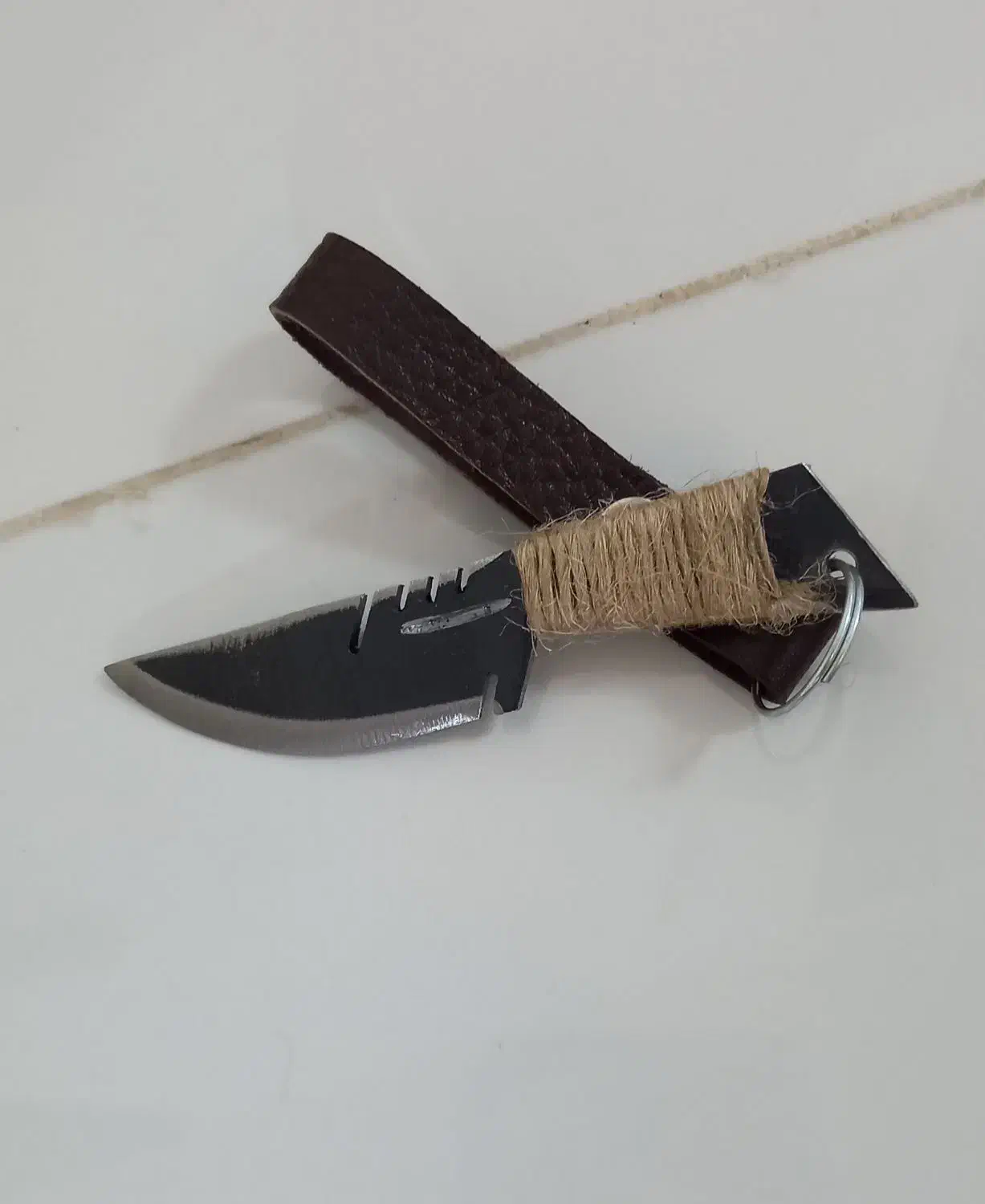 جا سوییچی با طرح  چاقو و بند اصل|زیورآلات و اکسسوری|بجنورد, |دیوار