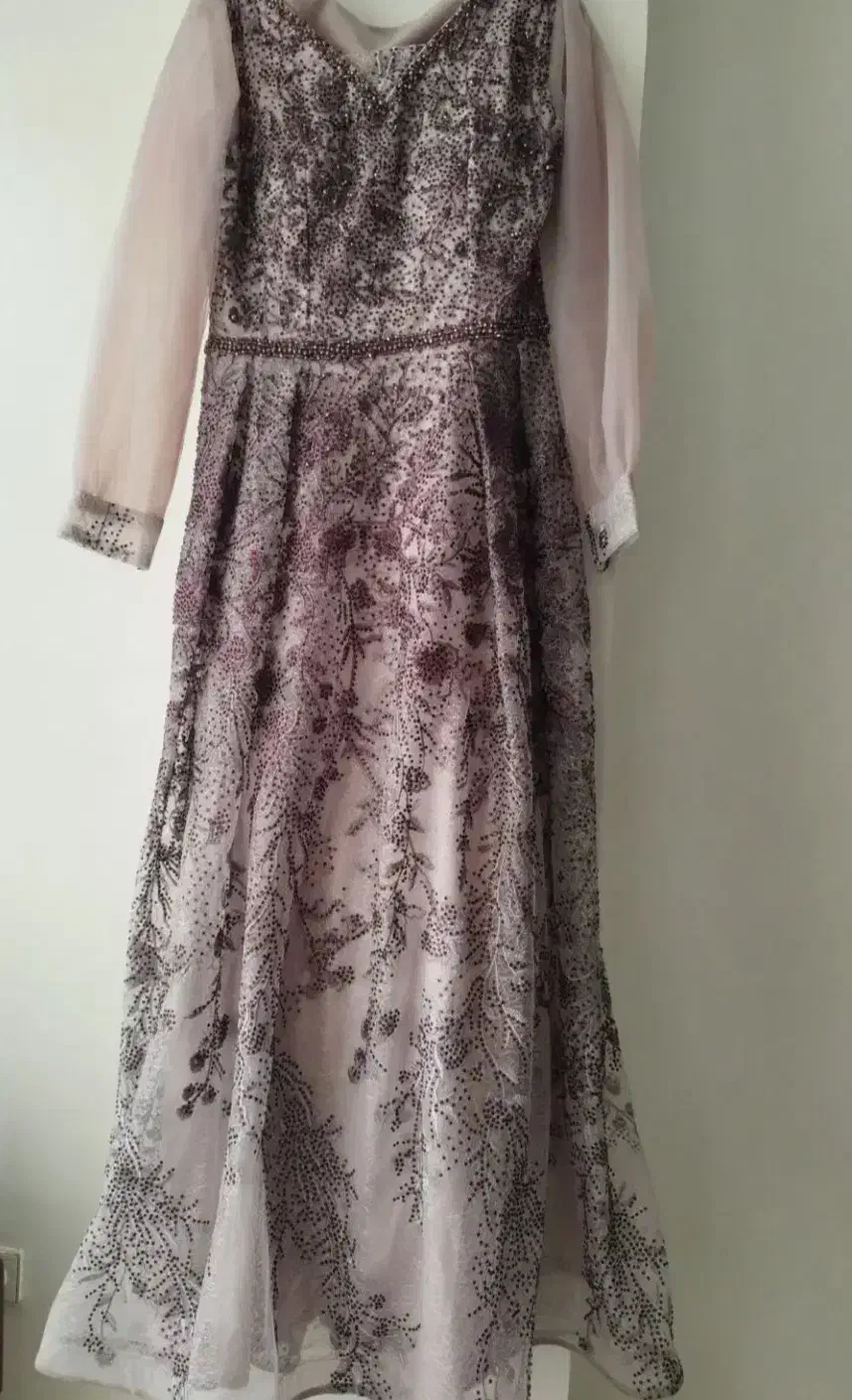 پیرهن و شال|لباس|خرمآباد, |دیوار