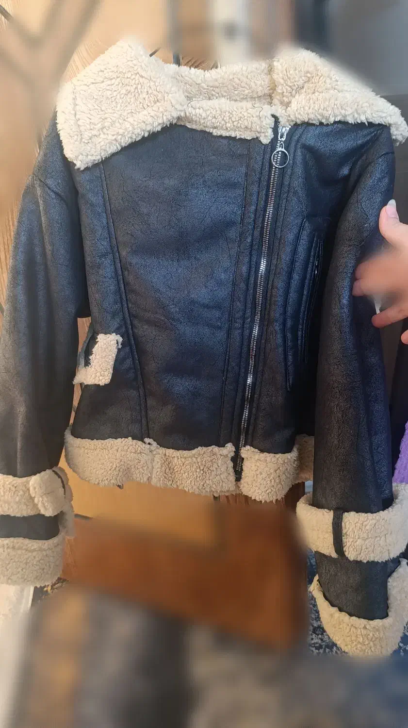 کاپشن بوفالو|لباس|زواره, |دیوار