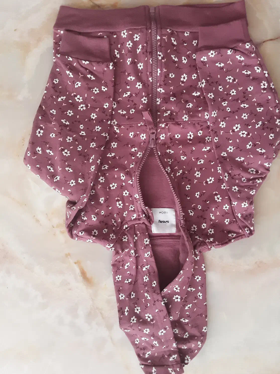 لباس بچگانه دختر|کفش و لباس بچه|میانه, |دیوار