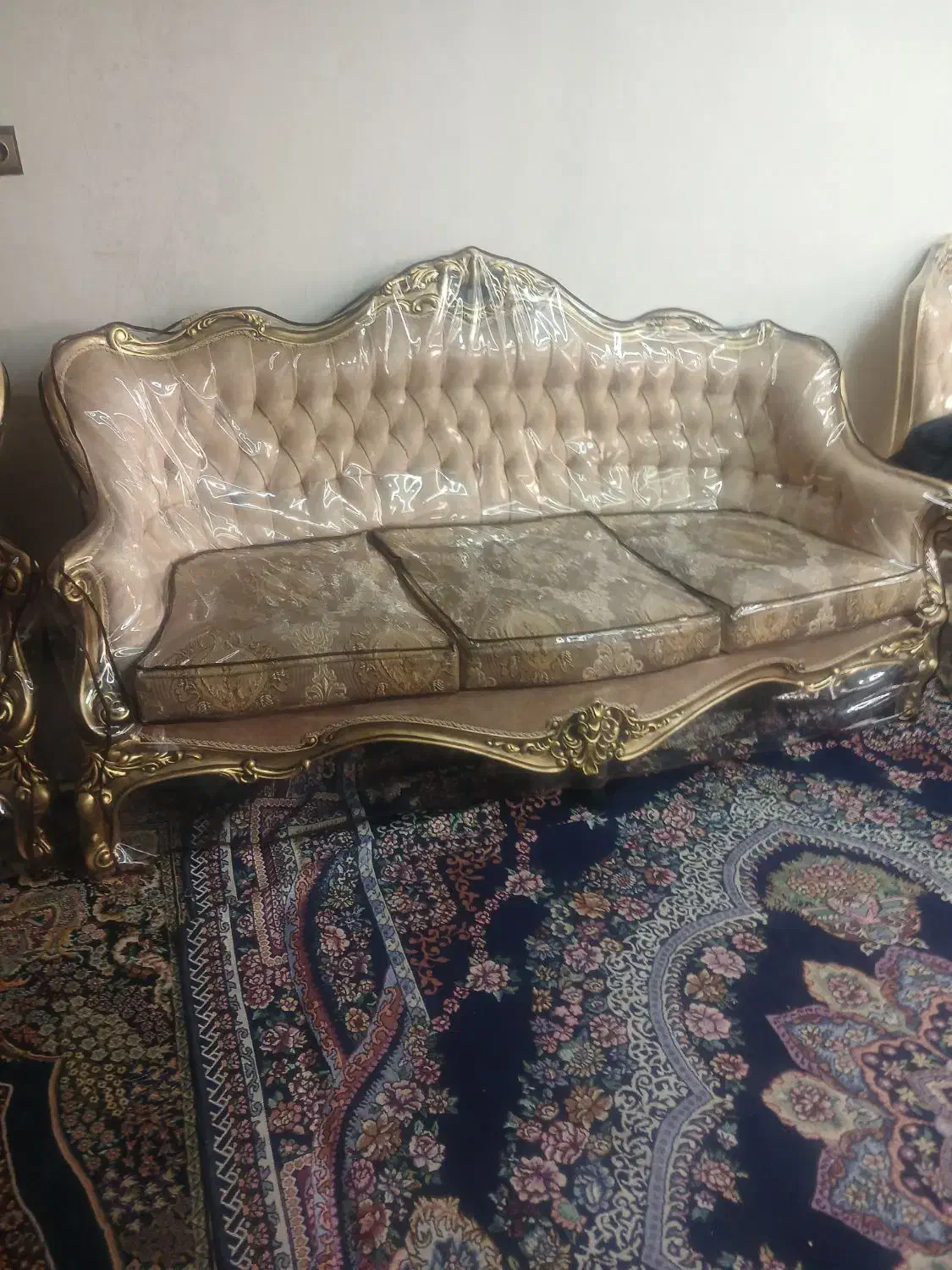 مبل سلطنتی|مبلمان خانگی و میز عسلی|فولادشهر, A2|دیوار