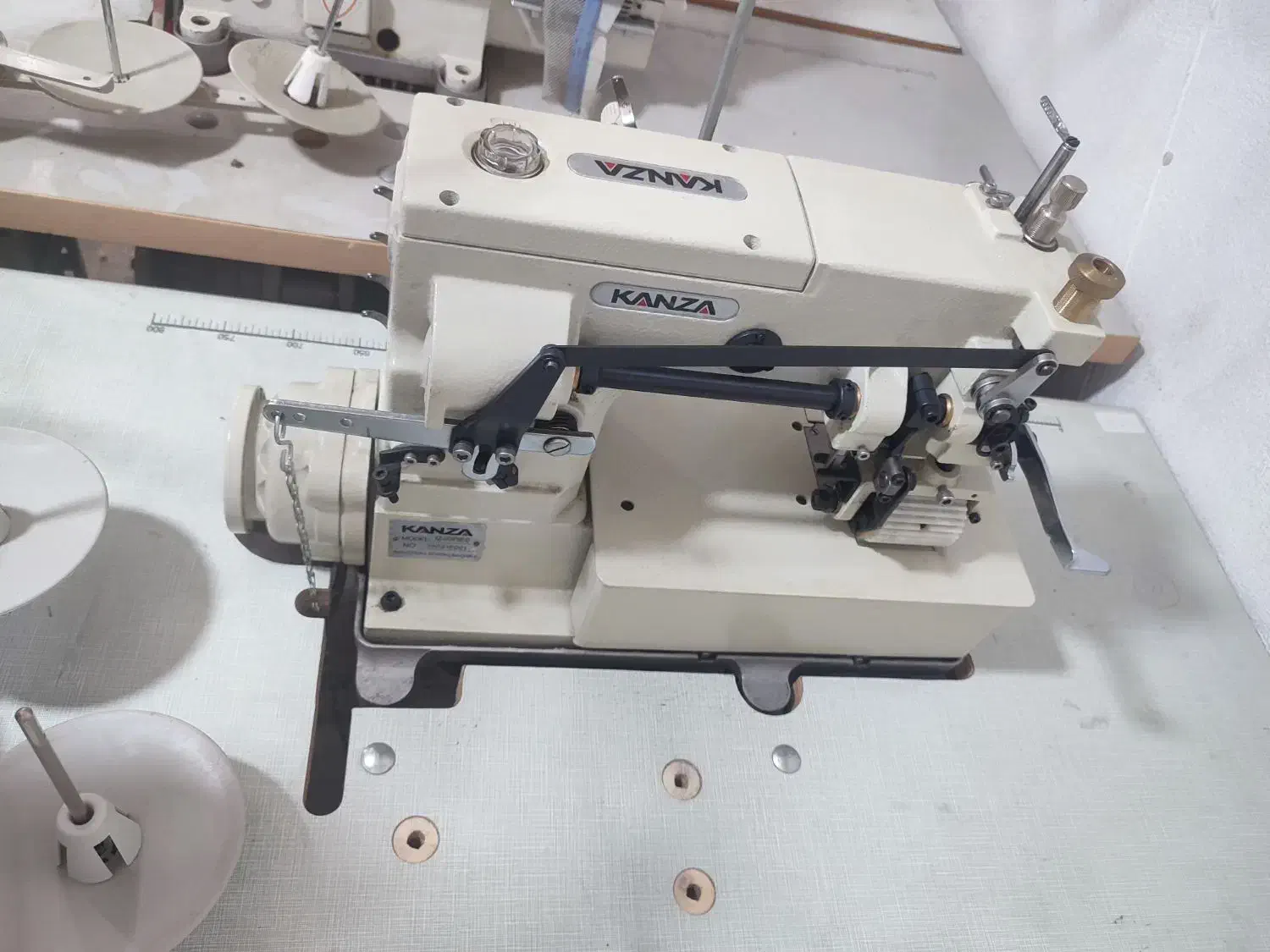 چرخ خیاطی کمرکش کانزا 4 و دادلی 6 سوزن دینام سرخود|چرخ خیاطی و ریسندگی|ری, فیروزآباد|دیوار
