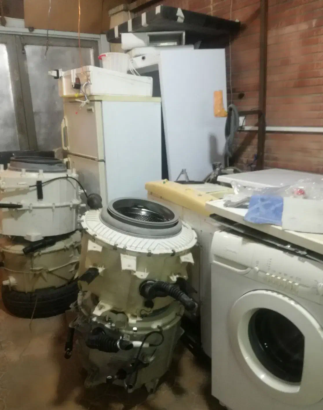 تعمیر تعمیرکار تعمیرات ماشین لباسشویی یخچال فریزر|خدمات پیشه و مهارت|پرند, فاز ۵|دیوار