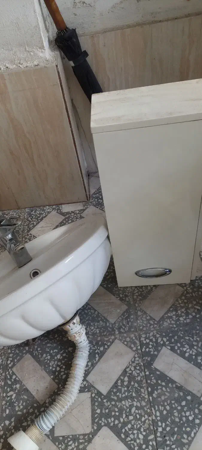 روشویی همراه شیرآب و کمد|لوازم سرویس بهداشتی|لنگرود, |دیوار