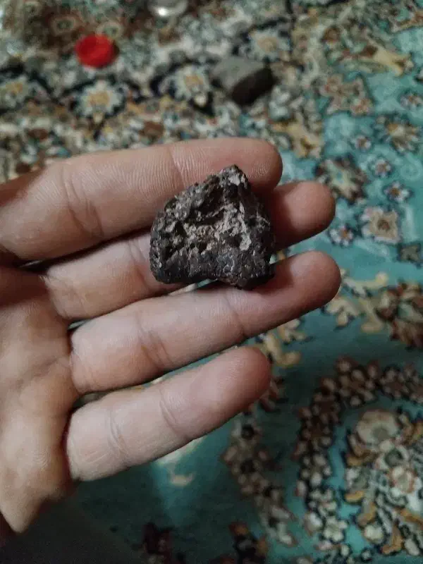 یک عدد شهاب سنگ|کلکسیون اشیاء عتیقه|قم, زند آباد|دیوار