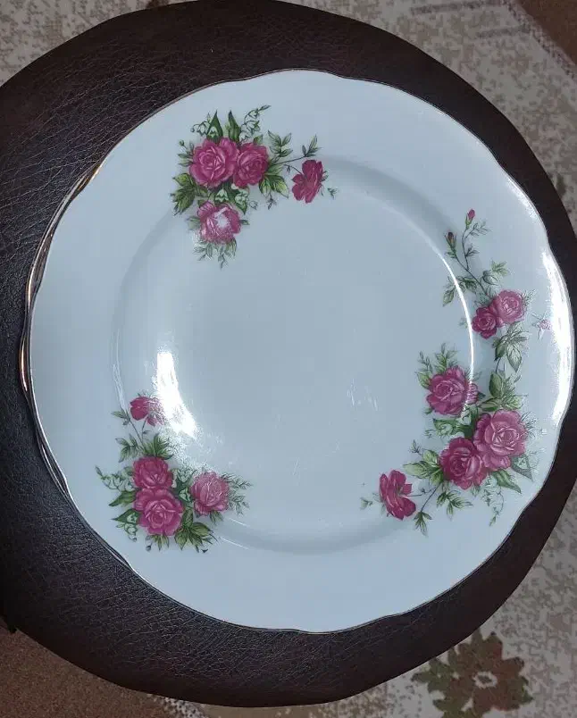 بشقاب قدیمی گلسرخی|کلکسیون اشیاء عتیقه|تهران, توحید|دیوار