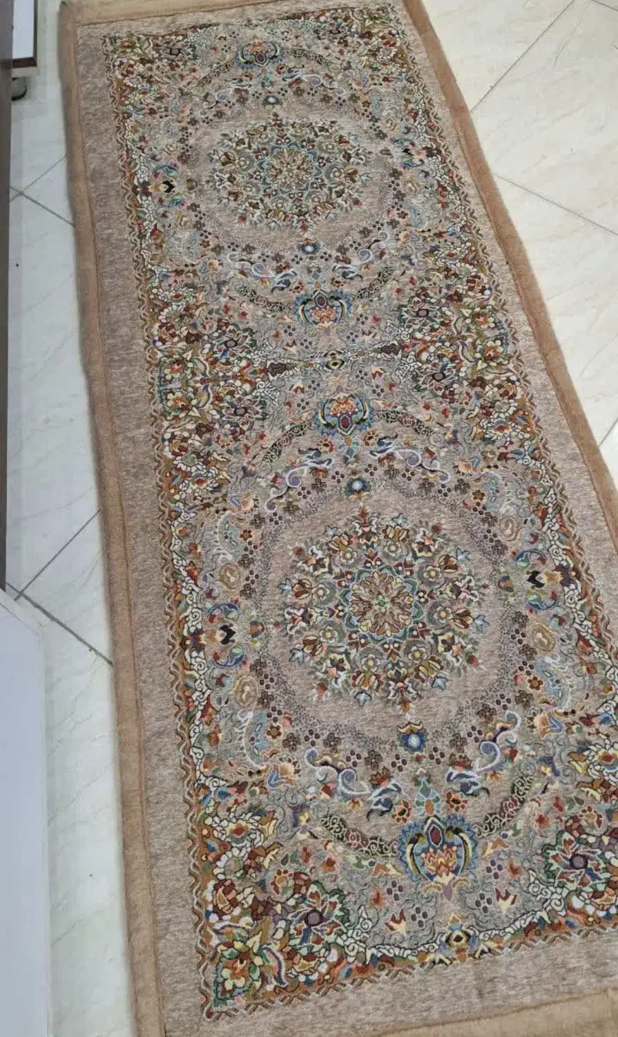 کناره نمدی|فرش|سیرجان, |دیوار