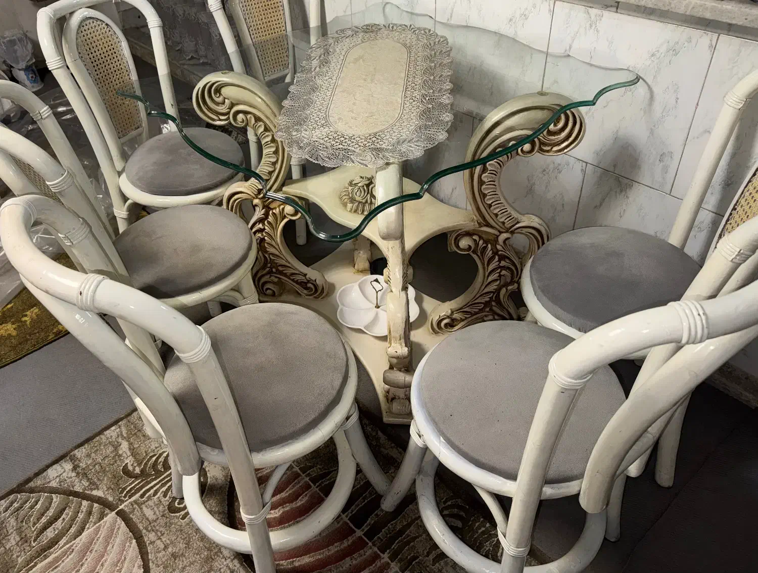 میز غذا خوری ۶ نفره (دو میز و شش صندلی)|میز و صندلی غذاخوری|تهران, فلسطین (میدان انقلاب)|دیوار