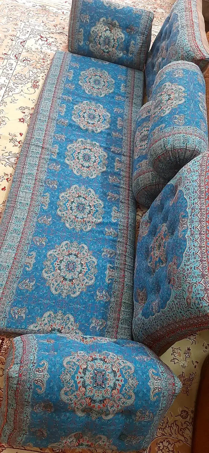 دو عدد ست شاه نشین|مبلمان خانگی و میز عسلی|یزد, |دیوار