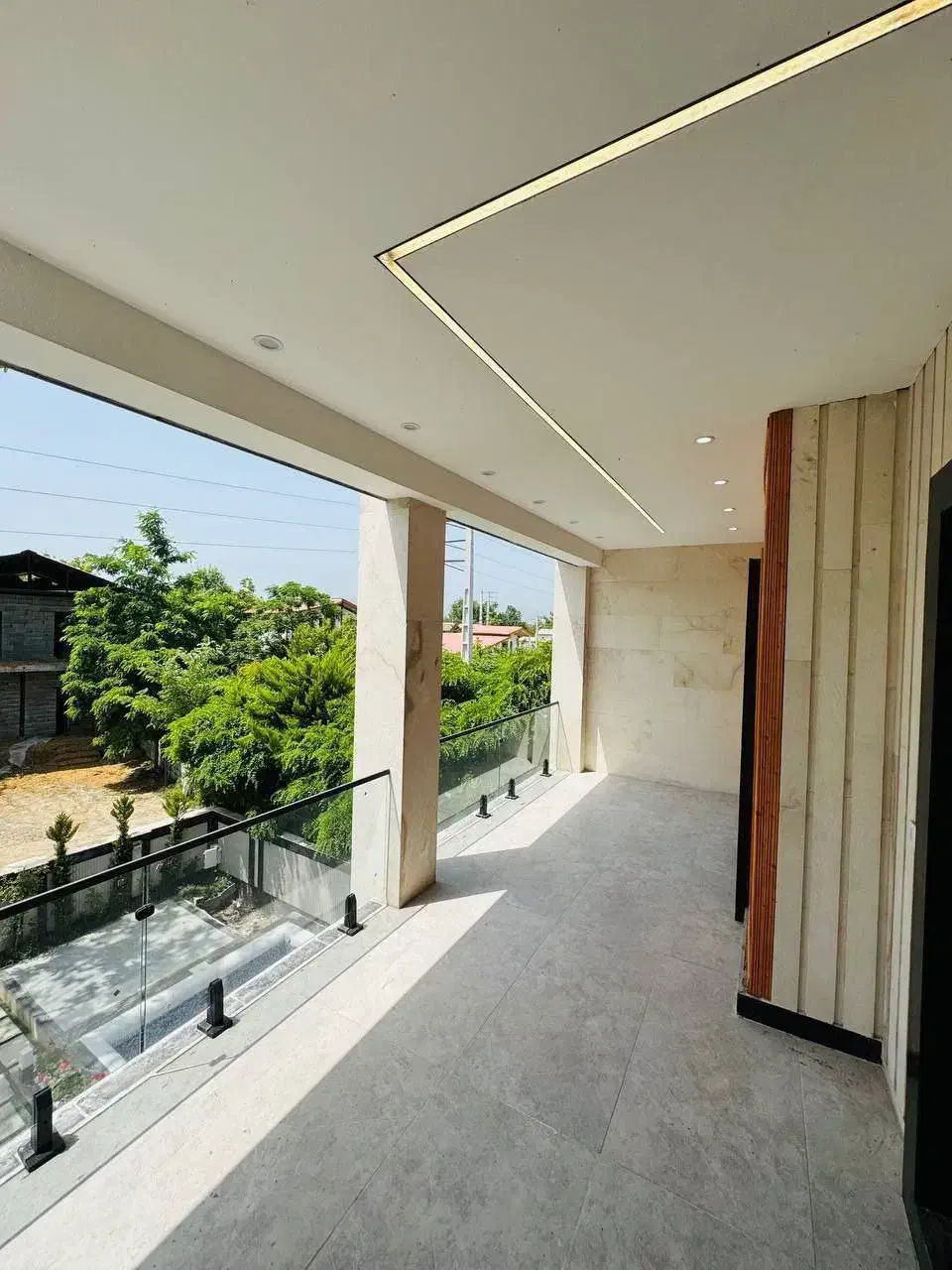 ویلا دوبلکس مدرن با استخر چهارفصل و سنددار|فروش خانه و ویلا|چمستان, |دیوار