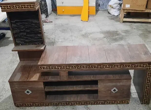 میز زیر تلویزیون تمیز و سالم|میز تلویزیون|بروجرد, |دیوار